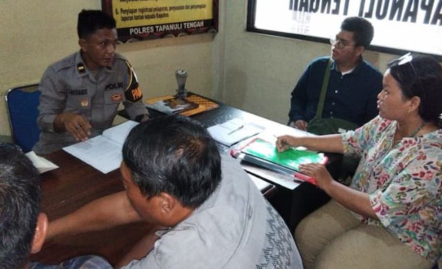 palsukan_dokumen_guru_smpn_3_sorkam_barat_dilaporkan_ke_polres_tapteng_