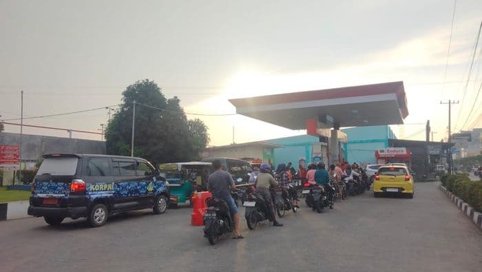 pantauan_di_spbu_kisaran_pertalite_masih_normal_antrean_panjang_terjadi_pada_solar