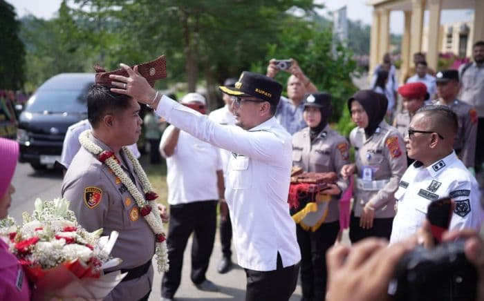 pisah_sambut_kapolres_labusel_bupati_fery_tekankan_pentingnya_sinergi