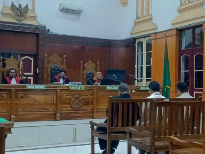 tiga_terdakwa_korupsi_kapal_tunda_dituntut_715_tahun_penjara_di_pn_medan