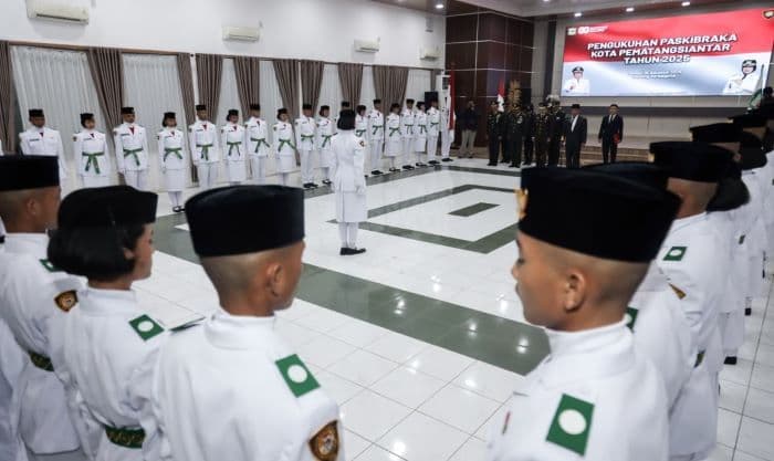 55_anggota_paskibraka_pematangsiantar_dikukuhkan_siap_kibarkan_merah_putih