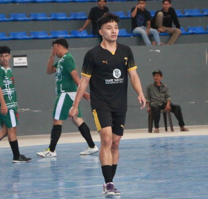 azay_parapat_jadi_andalan_bi_hadapi_pemko_di_duel_semifinal_futsal_antar_instansi