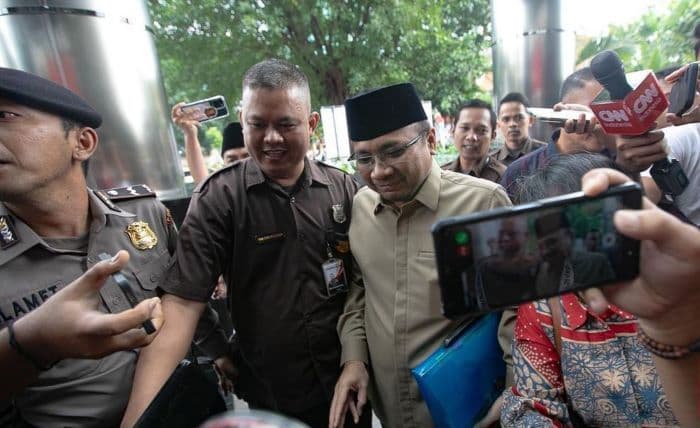 geledah_rumah_yaqut_kpk_sita_dokumen_dan_barang_bukti_elektronik