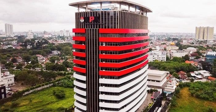 rektor_usu_diperiksa_kpk_terkait_dugaan_korupsi_proyek_jalan_di_mandailing_natal