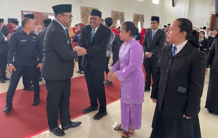 rombak_sejumlah_pejabat_eselon_ii_bupati_deli_serdang_tekankan_perbaikan_kinerja_