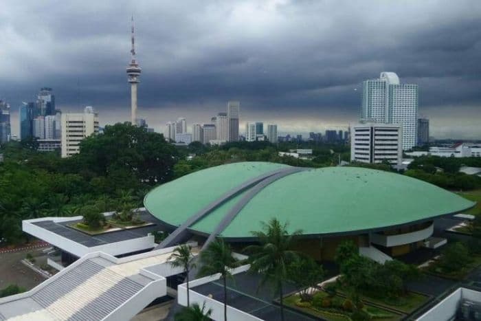 dpr_dan_parpol_jangan_menjadi_anak_durhaka