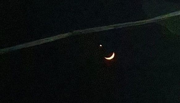 fenomena_bulan_dan_venus_hiasi_langit_indonesia_senin_malam_