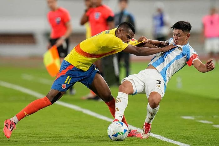 argentina_u20_vs_colombia_u20_semifinal_piala_dunia_u20_2025_di_santiago_chile