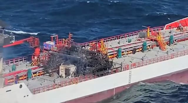 dua_kapal_tanker_terbakar_di_laut_hitam_tujuh_awak_hilang