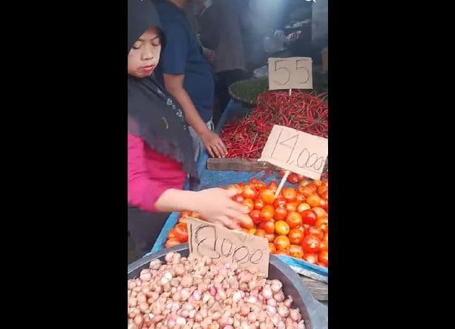 harga_cabai_merah_di_pasar_tanjung_morawa_turun_jadi_rp48000_per_kilogram