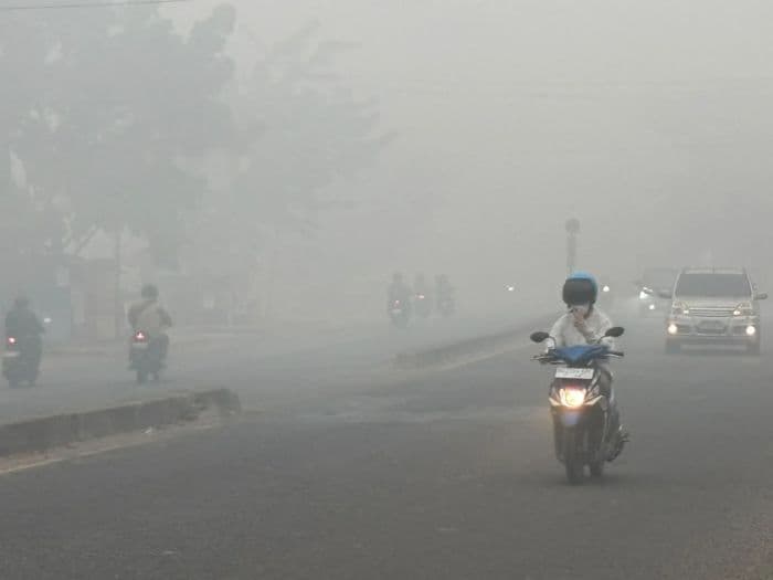 kabut_asap_karhutla_indonesia_sampai_ke_timor_leste_sekolah_diliburkan