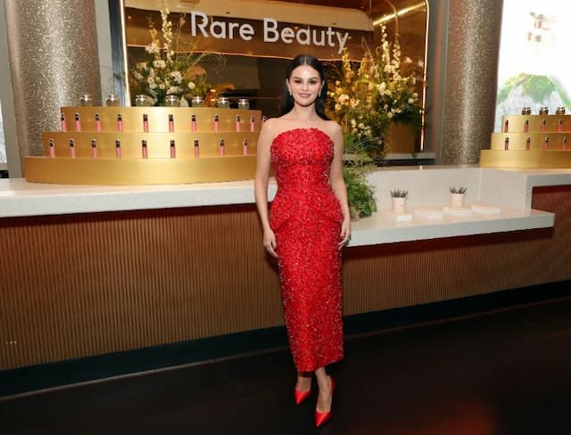 selena_gomez_kumpulkan_us30_juta_lebih_untuk_kesehatan_mental_anak_muda