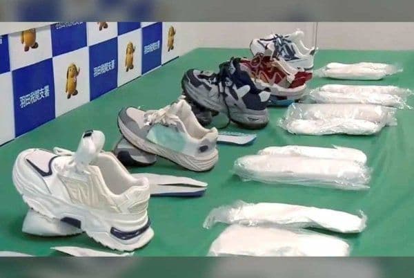 sembunyikan_5_kg_kokain_di_sol_sepatu_lima_wn_malaysia_ditangkap_di_bandara_haneda