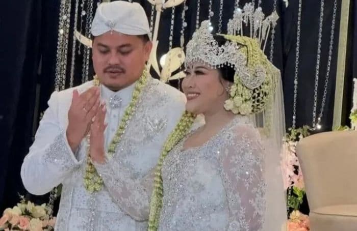 boiyen_pesek_resmi_menikah_suami_s3_ugm_jadi_sorotan_publik