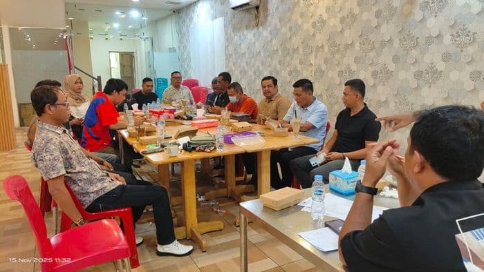 pwi_labuhanbatu_gelar_raker_persiapan_konferensi_dan_ujian_anggota