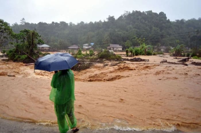 banjir_bandang_kembali_melanda_kota_padang