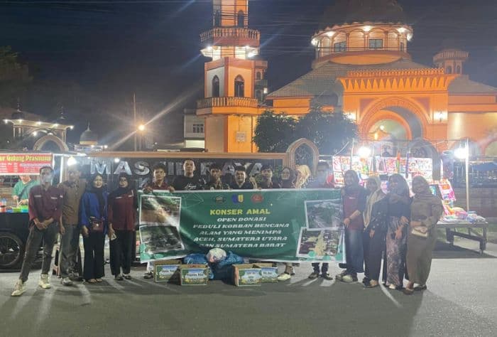 bem_fakultas_hukum_dan_gusar_universitas_royal_gelar_konser_amal
