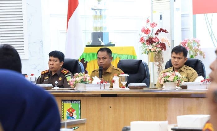 jelang_nataru_bupati_sergai_minta_forkopimda_perkuat_pengamanan_dan_stabilitas_harga_