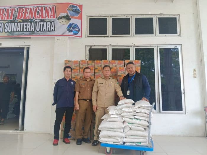 regal_springs_indonesia_salurkan_bantuan_sembako_untuk_korban_banjir_di_sumut