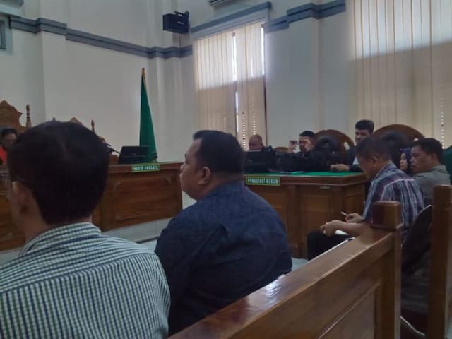 sidang_putusan_mantan_kadis_bmbk_sumut_bersama_dua_koleganya_ditunda