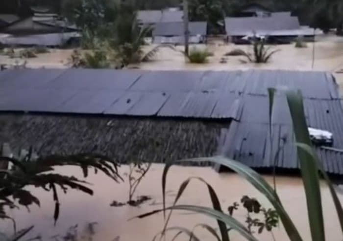 banjir_kembali_terjang_tapteng_semua_sungai_meluap_dan_listrik_padam