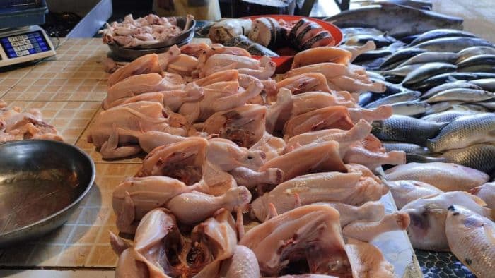 harga_ayam_naik_di_medan_utara_pemicunya_karena_ini