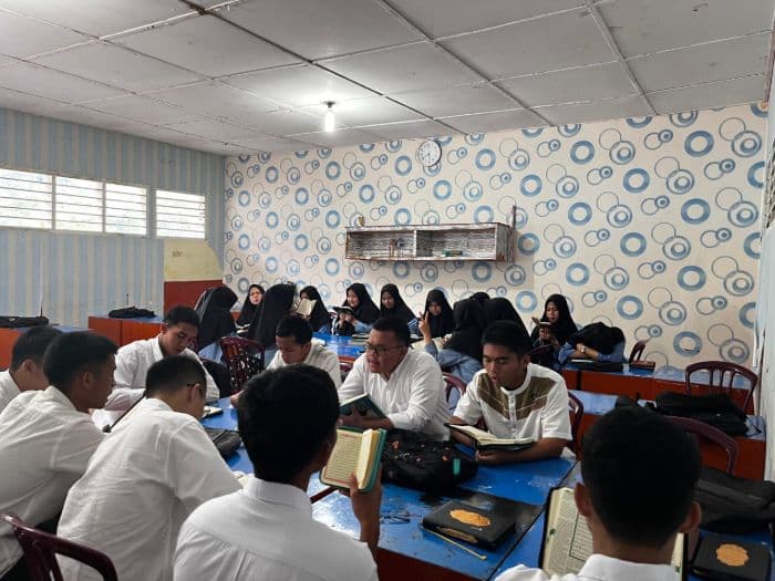 pesantren_darul_mursyid_berpartisipasi_di_indonesia_khatam_alquran_2025