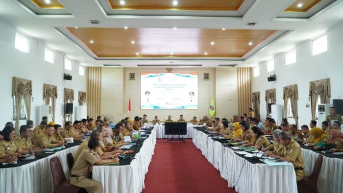 bupatiwabup_deli_serdang_salat_idul_fitri_di_sunggal_pawai_obor_digelar_di_pantai_labu_