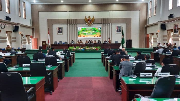 dprd_simalungun_desak_bupati_tindaklanjuti_dugaan_manipulasi_dokumen_seleksi_pppk_2024