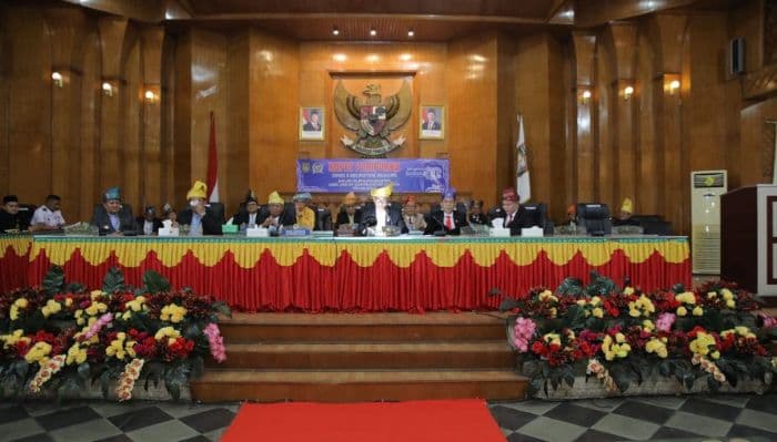 paripurna_hut_ke80_asahan_pemimpin_daerah_ajak_masyarakat_bergerak_bersama_bangun_daerah_