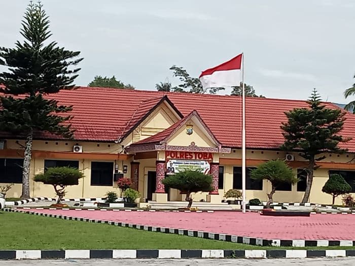daftar_pejabat_yang_dimutasi_di_polres_toba