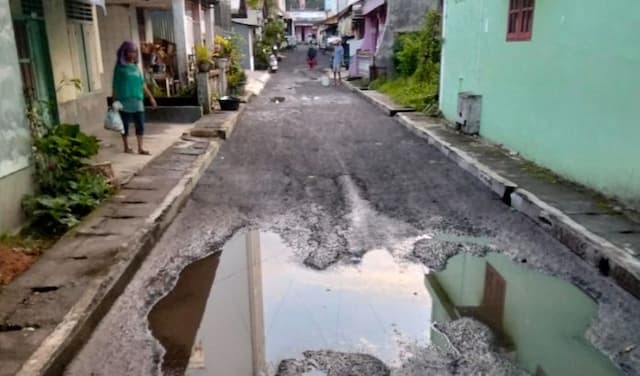 jalan_rusak_di_sibolga_tak_kunjung_diperbaiki_mantan_kadis_pu_zaman_saya_sudah_dianggarkan_