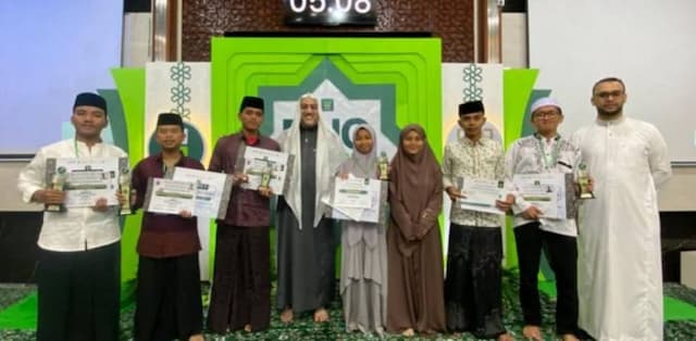 lima_santri_ptac_labura_sabet_juara_pada_ajang_mhq_syekh_ali_jaber_di_jawa_barat_