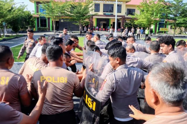 polres_batu_bara_pastikan_kesiapsiagaan_personel_terhadap_potensi_ancaman