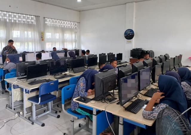 tka_smp_di_medan_berjalan_lancar_jadi_cerminan_kualitas_pendidikan_daerah