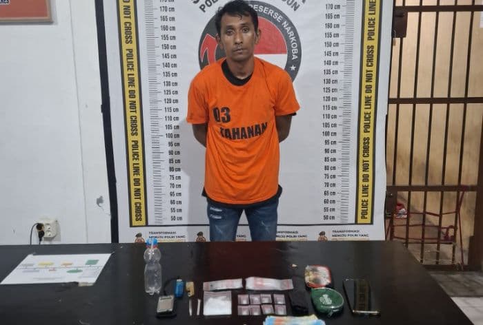 tangkap_dua_pengedar_polisi_sita_belasan_gram_sabu_di_simalungun
