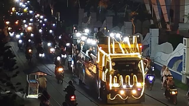 2000_warga_medan_utara_meriahkan_pawai_obor_sambut_tahun_baru_islam_1448_hijriah