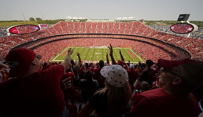 arrowhead_stadium_kansas_city_stadion_paling_bising_di_dunia_yang_siap_mengguncang_piala_dunia_2026