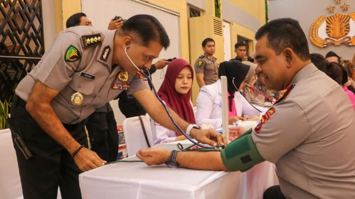peringati_hut_bhayangkara_ke80_polda_sumut_gelar_donor_darah_untuk_masyarakat
