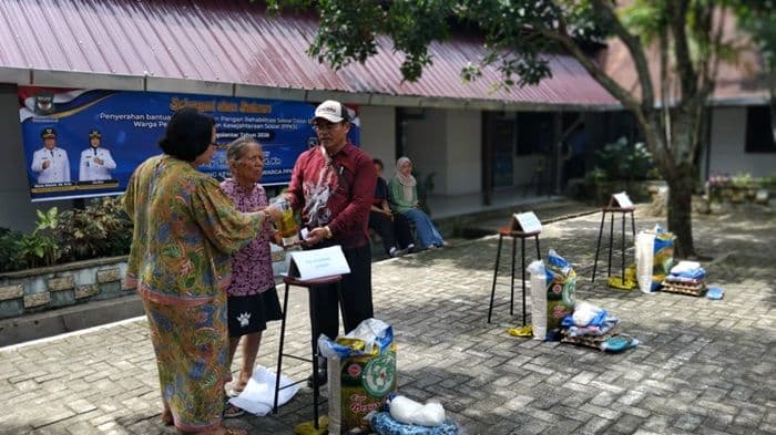 350_gepeng_di_pematangsiantar_terima_bantuan_rehabilitasi_sosial_pemko