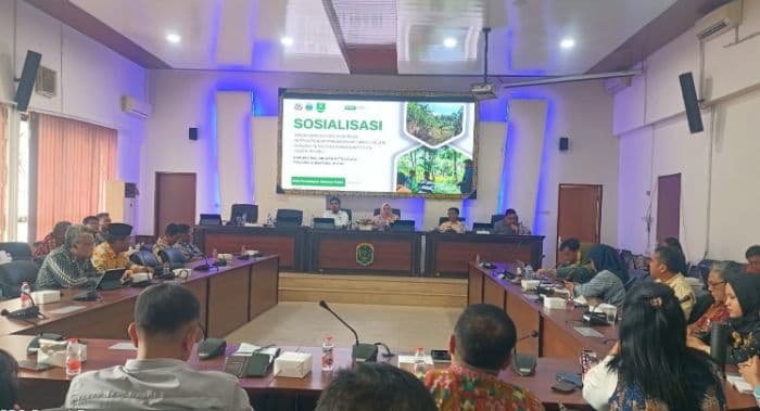 sekda_labura_minta_tak_ada_lagi_warga_kelola_lahan_kawasan_hutan_pada_2027