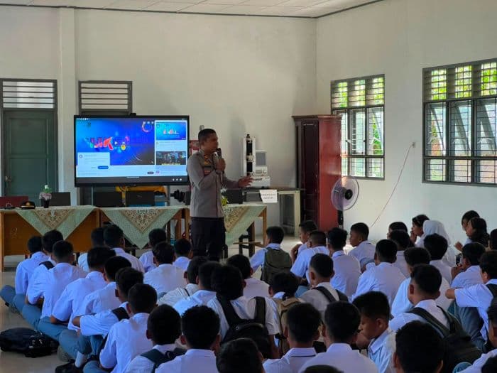 siswa_smk_negeri_1_sorkam_diberikan_pemahaman_bahaya_narkoba_dan_judol