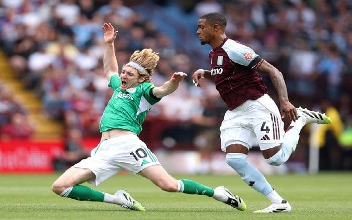 aston_villa_vs_newcastle_00_kartu_merah_konsa_gagalkan_ambisi_the_magpies