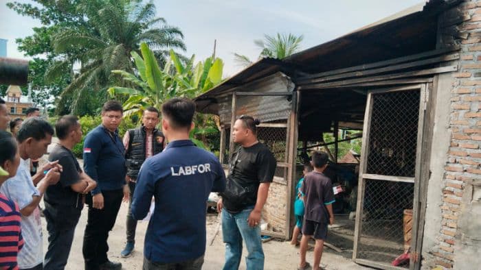 rumah_wartawan_tvri_di_sergai_diduga_dibakar_otk_tim_labfor_polda_sumut_turun_tangan