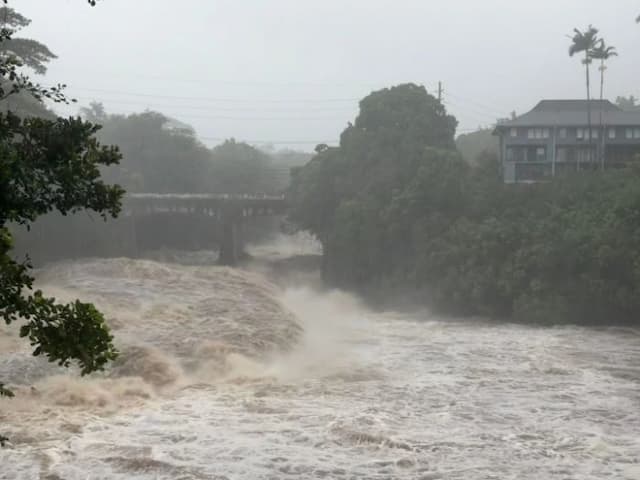 badai_lala_picu_banjir_bandang_di_hawaii_1_orang_tewas