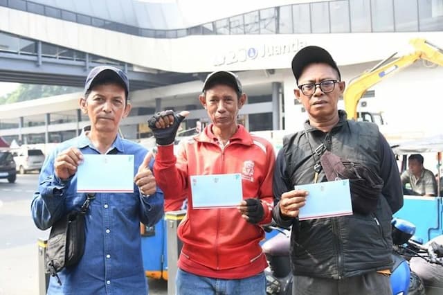 dari_pangkalan_ojek_ke_istana_ketika_abang_ojol_dan_damkar_jadi_tamu_negara_di_hut_ri_ke81_