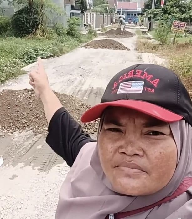 viral_warga_patungan_aspal_jalan_rusak_di_binjai_pemko_anggaran_rp780_juta_sudah_siap_