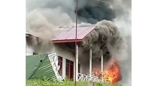 polisi_diminta_segera_tangkap_terduga_pelaku_kerusuhan_dan_pembakaran_sarpras_pt_gruti_dairi