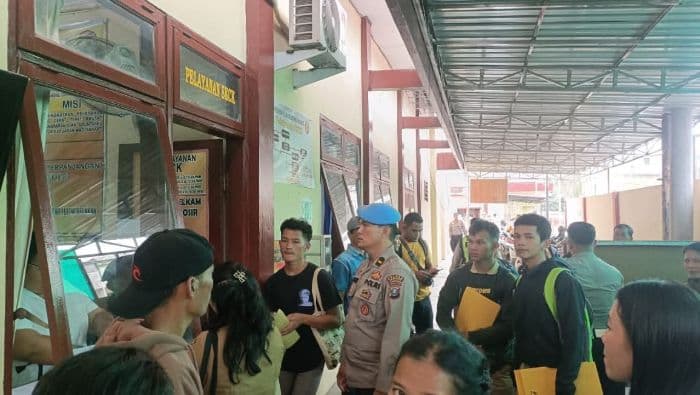 polres_samosir_perketat_pengawasan_layanan_skck_pastikan_bebas_pungli