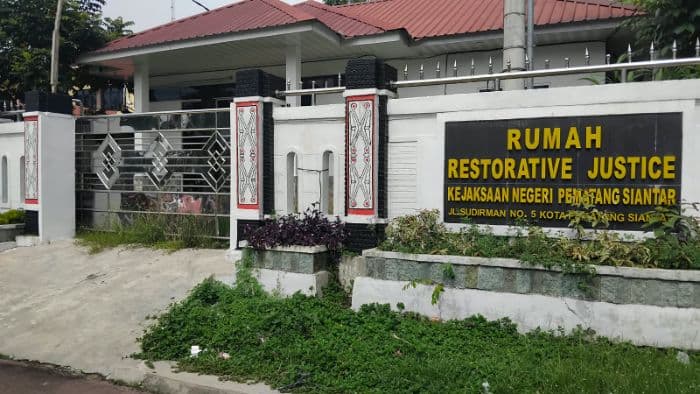 _rumah_rj_sapangambei_manoktok_hitei_di_siantar_terbengkalai_sejak_diresmikan_tahun_2022_